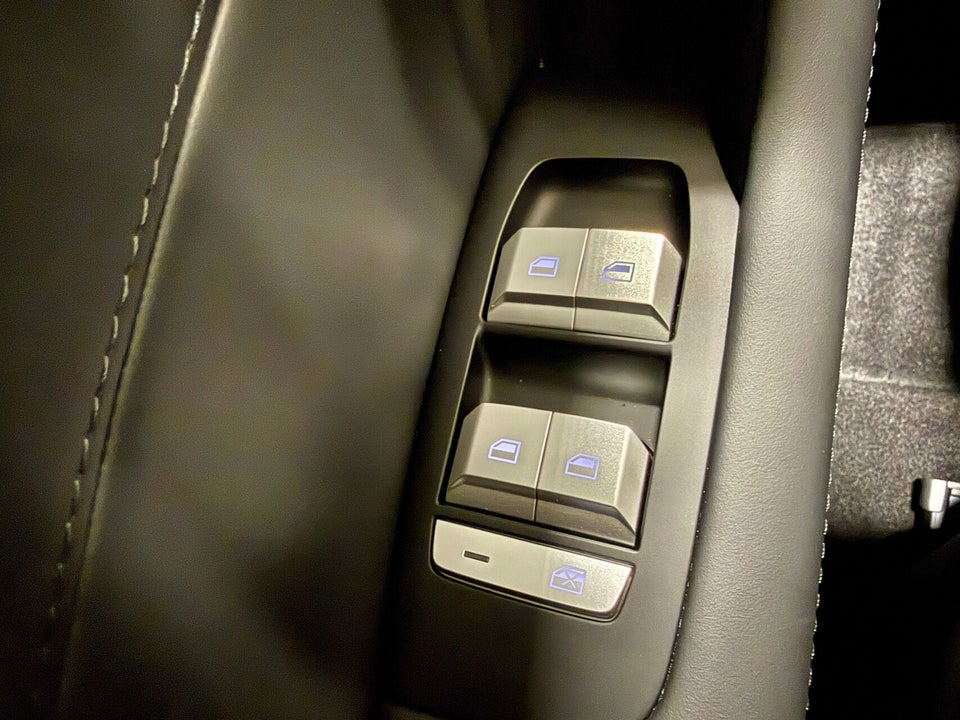 MG MGS5 64 Luxury 5d