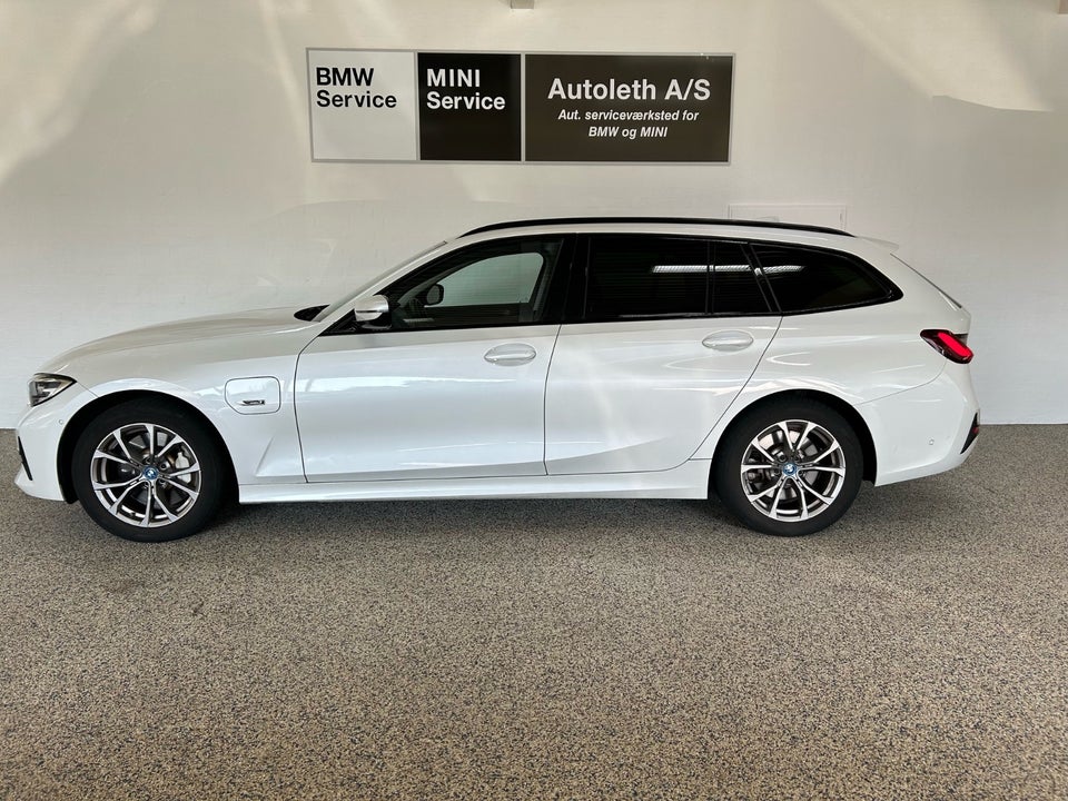 BMW 330e 2,0 Touring Sport Line aut. 5d