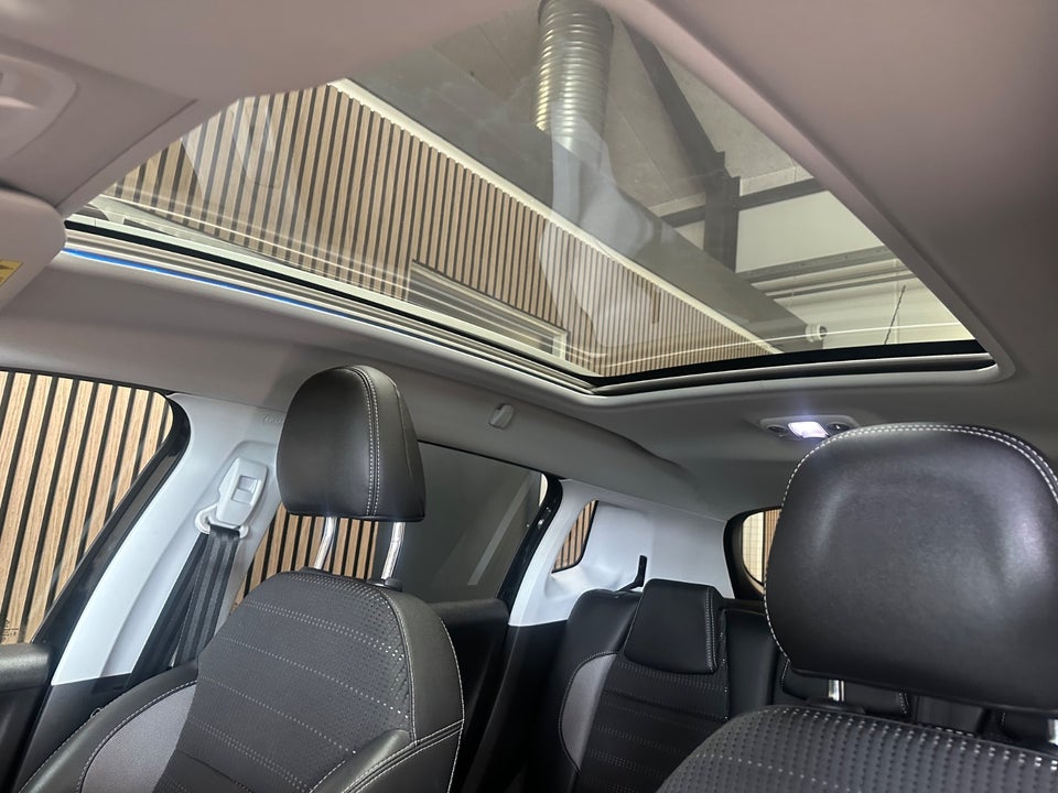 Peugeot 2008 1,2 e-THP 110 Allure Sky EAT6 5d