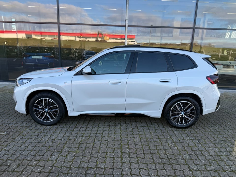 BMW iX1 eDrive20 M-Sport 5d