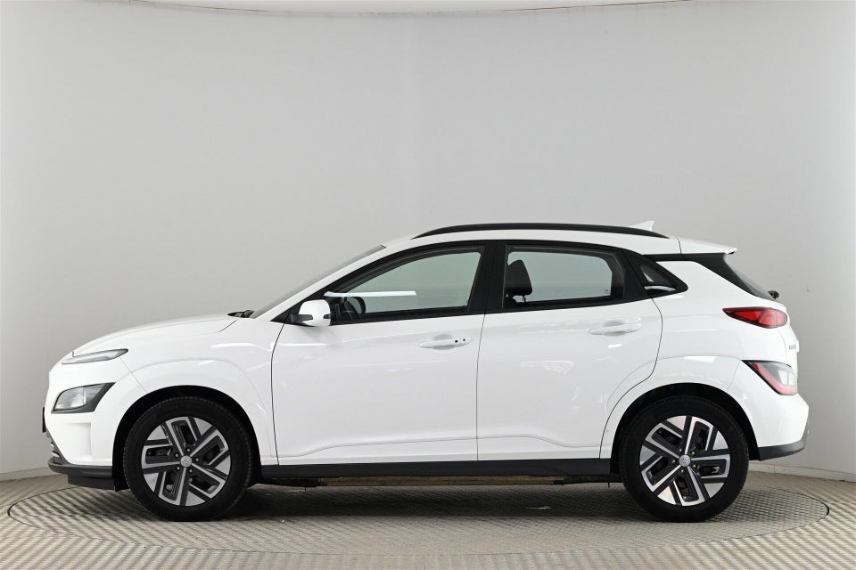 Hyundai Kona 39 EV Essential 5d