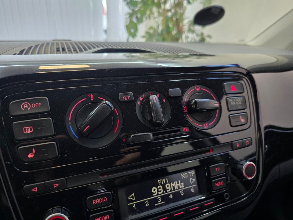 VW Up! 1,0 75 Move Up! BMT 5d