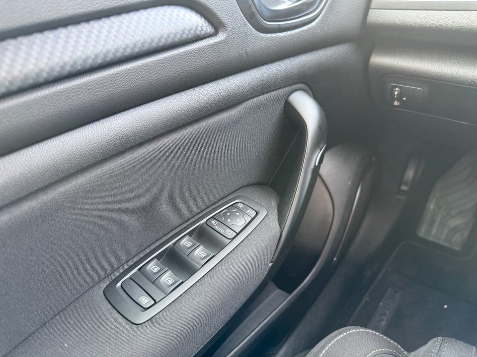 Renault Megane IV 1,3 TCe 140 Limited Sport Tourer 5d