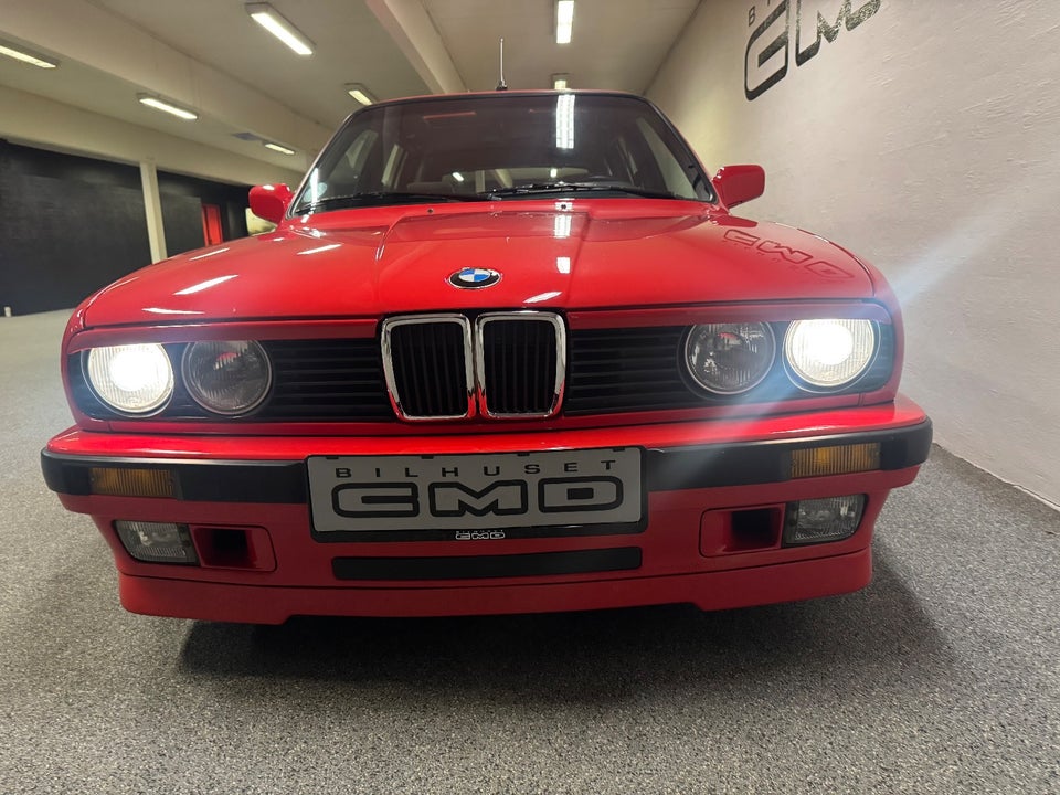 BMW 320i 2,0 Touring 5d