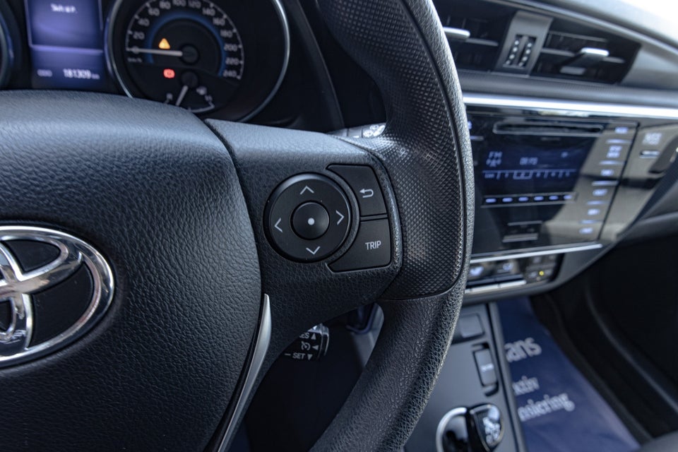 Toyota Auris 1,8 Hybrid H1 Touring Sports CVT 5d