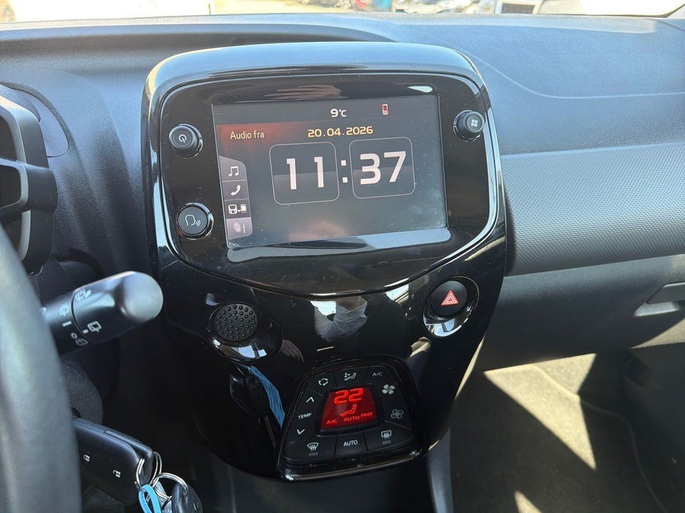 Peugeot 108 1,0 e-VTi 72 Allure+ 5d