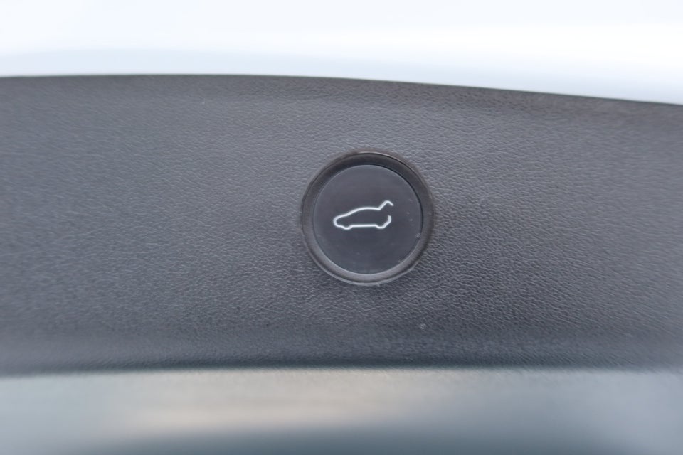 Tesla Model 3 Standard Range+ RWD 4d