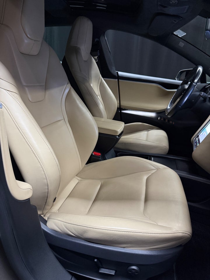 Tesla Model S 70D 5d