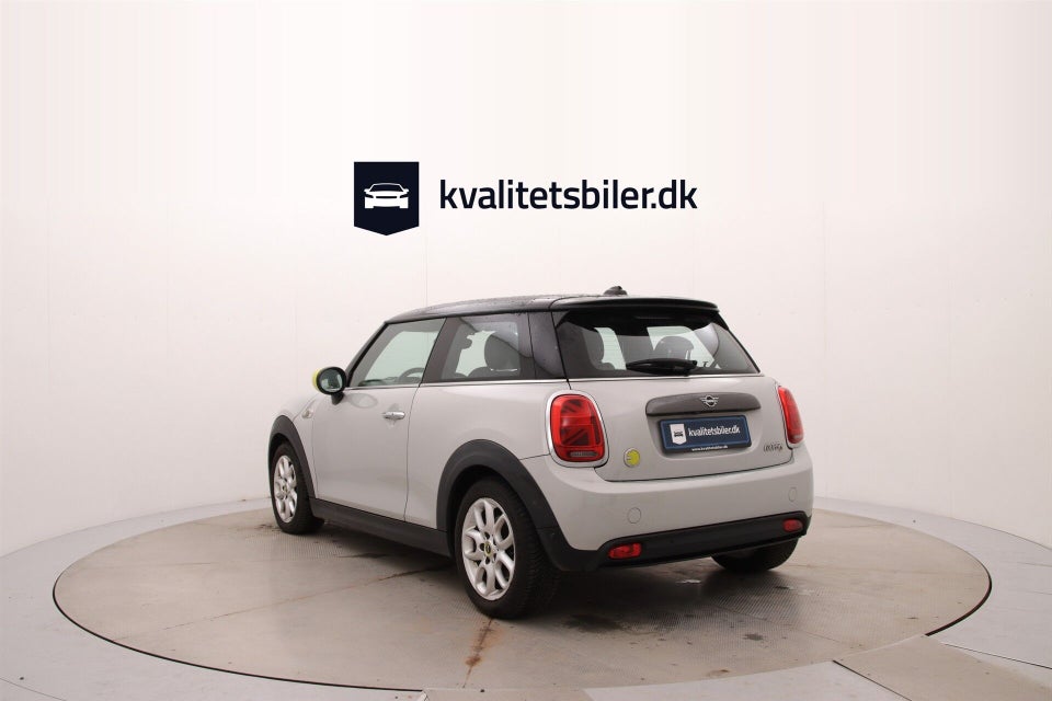 MINI Cooper SE Essential 3d