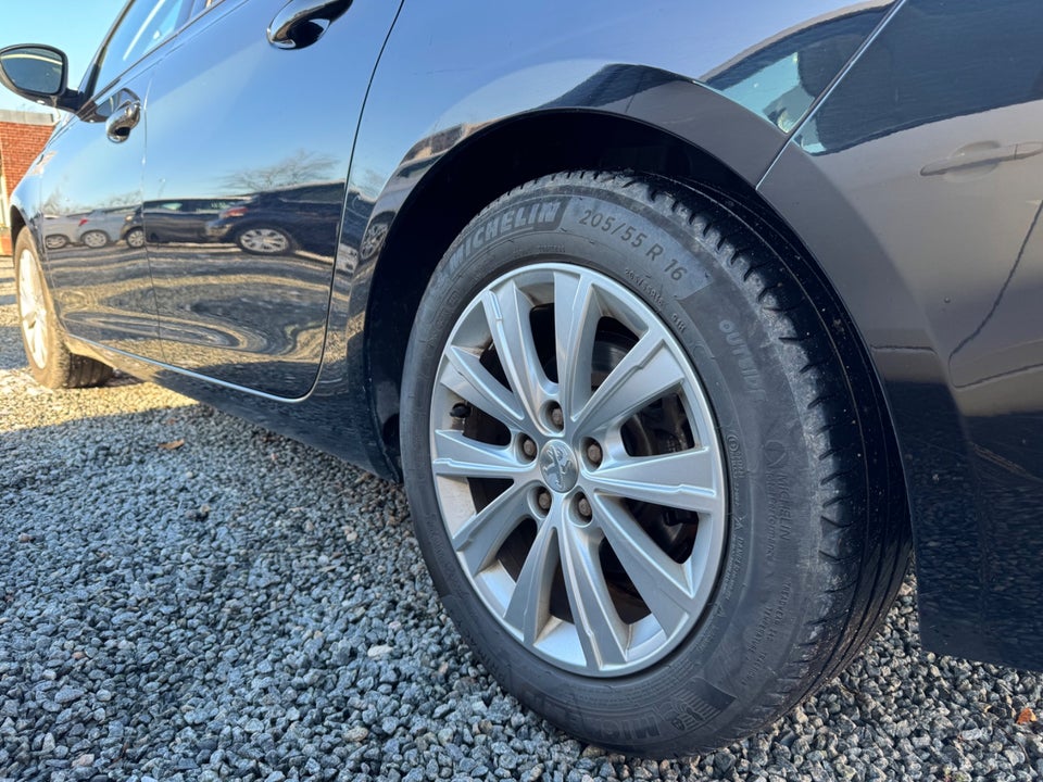 Peugeot 308 1,6 BlueHDi 120 Active SW 5d