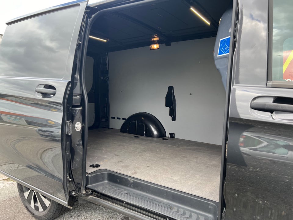 Mercedes Vito 116 2,0 CDi Kassevogn aut. L RWD