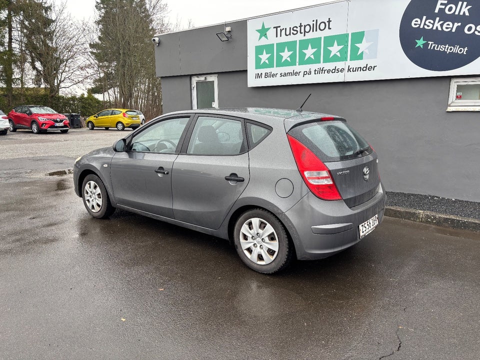 Hyundai i30 1,4 CVVT 109 Comfort 5d