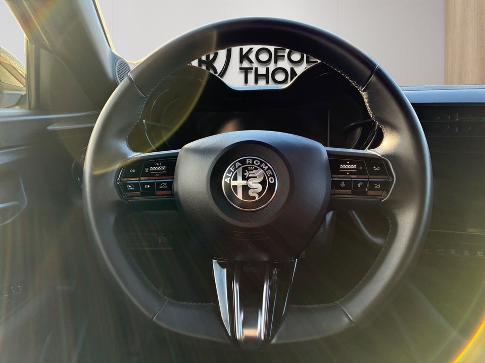 Alfa Romeo Junior Elettrica Speciale 5d