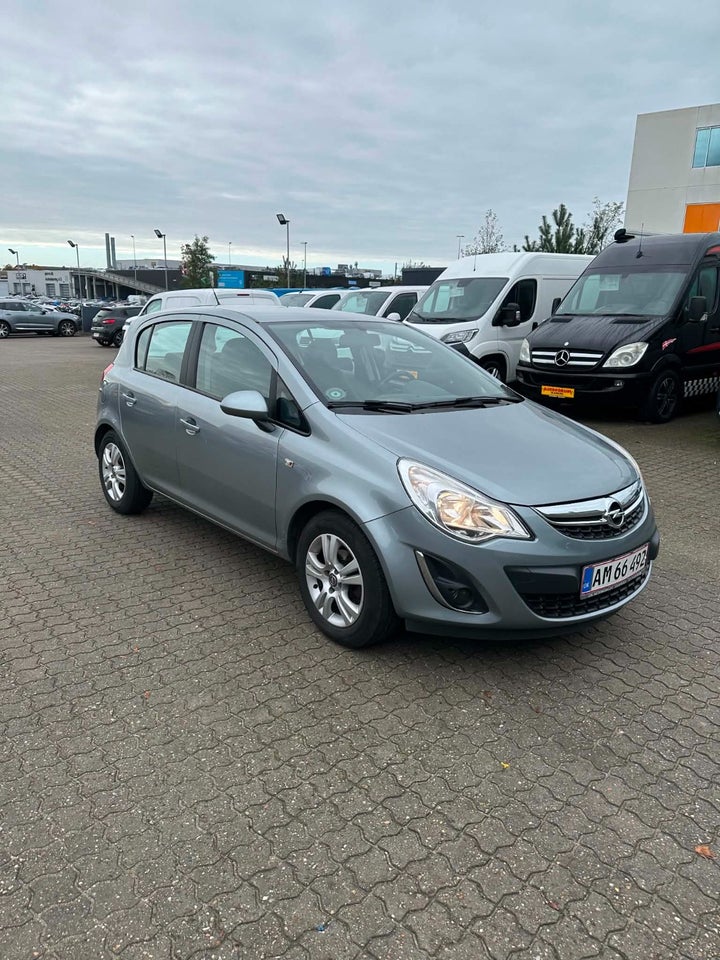 Opel Corsa 1,2 16V Cosmo 5d