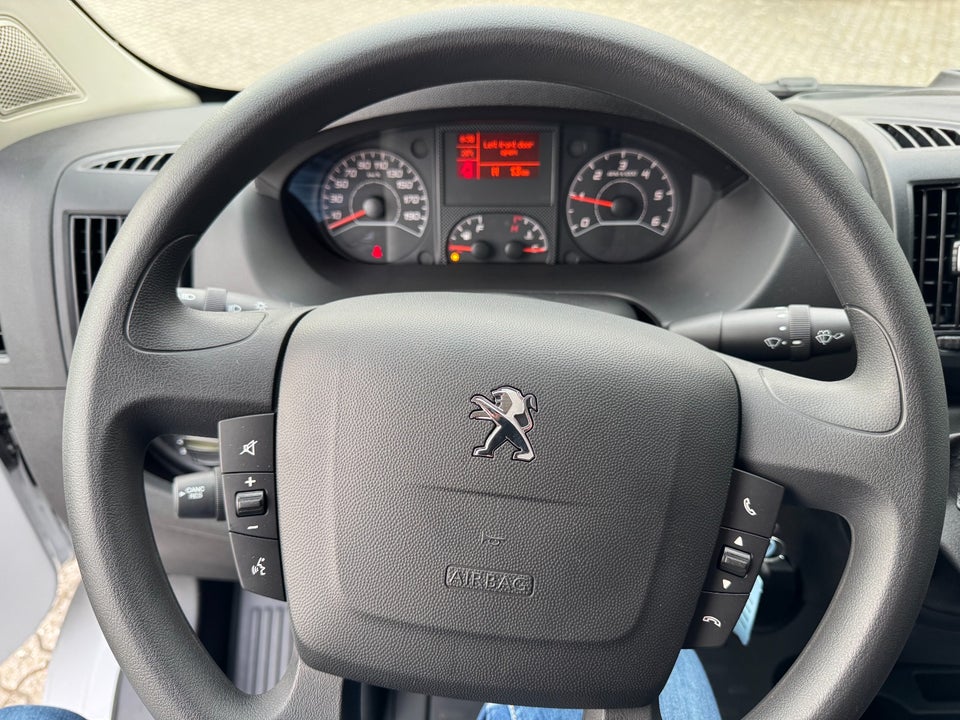 Peugeot Boxer 435 2,2 BlueHDi 165 L3H2 Premium