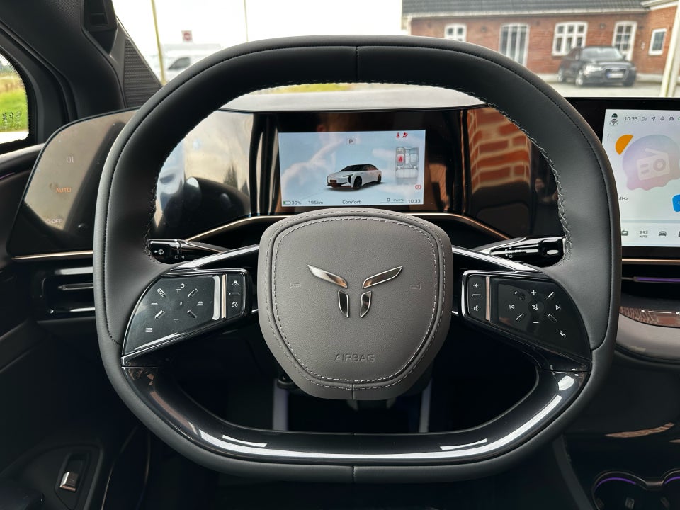 Hongqi EH7 111 Exclusive 4d