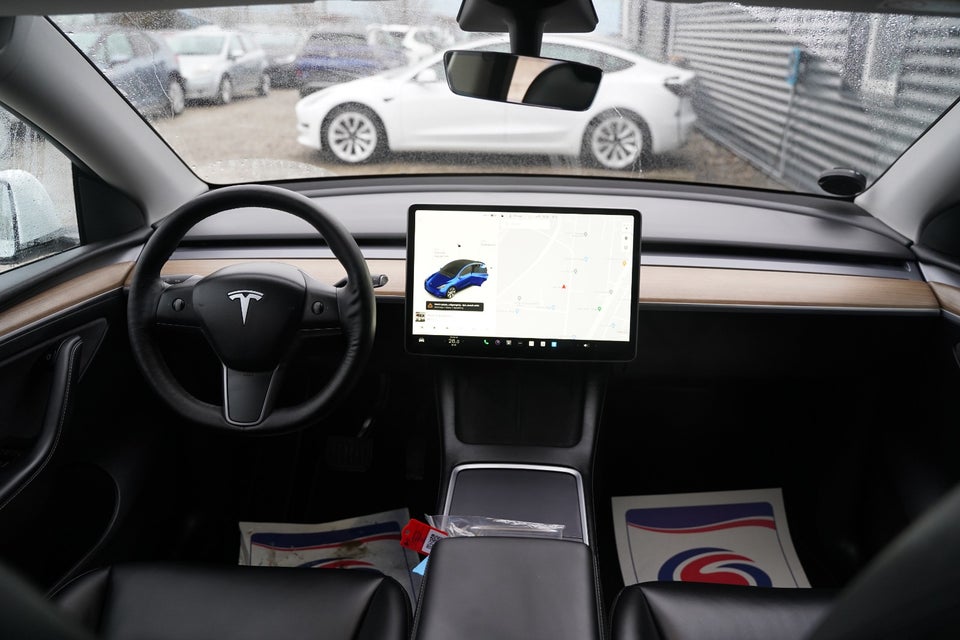 Tesla Model Y Long Range AWD 5d