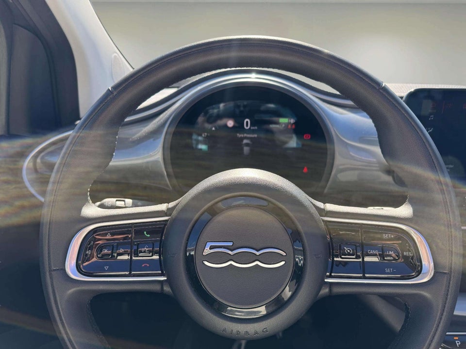 Fiat 500e 42 Icon Cabrio 2d