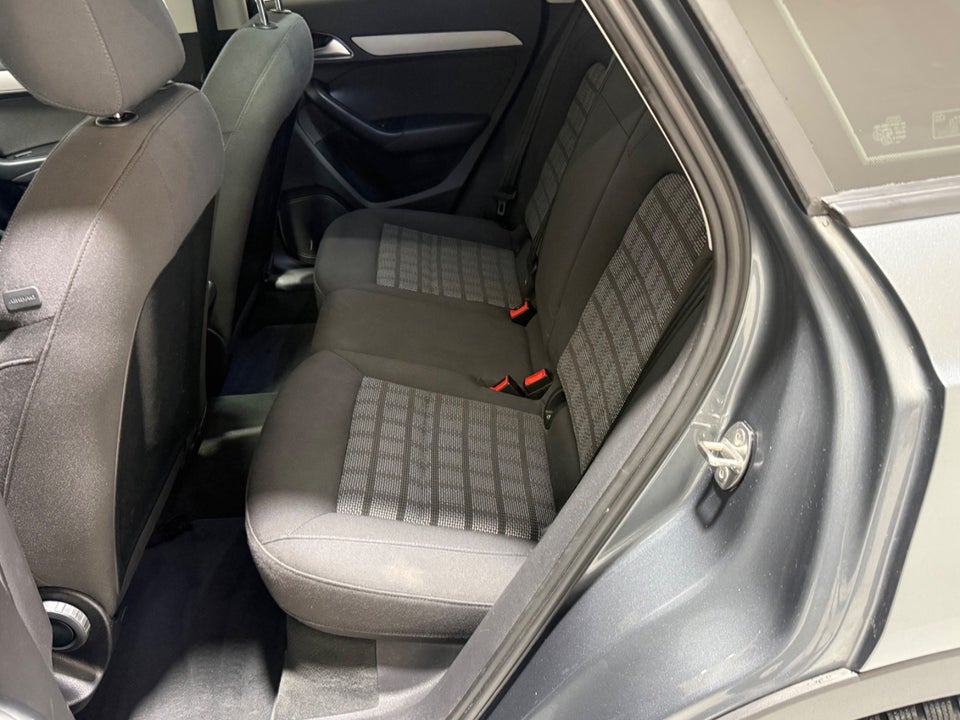 Audi Q3 1,4 TFSi 150 S-tr. 5d