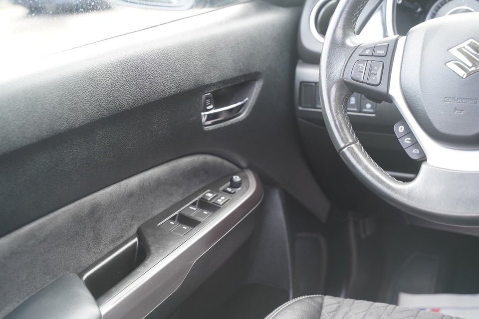 Suzuki Vitara 1,4 mHybrid Style aut. 5d