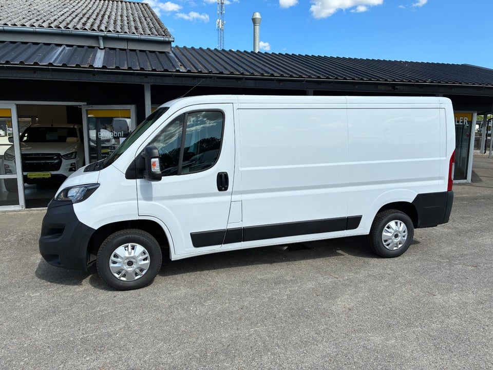 Peugeot Boxer 333 2,2 BlueHDi 140 L2H1 Premium