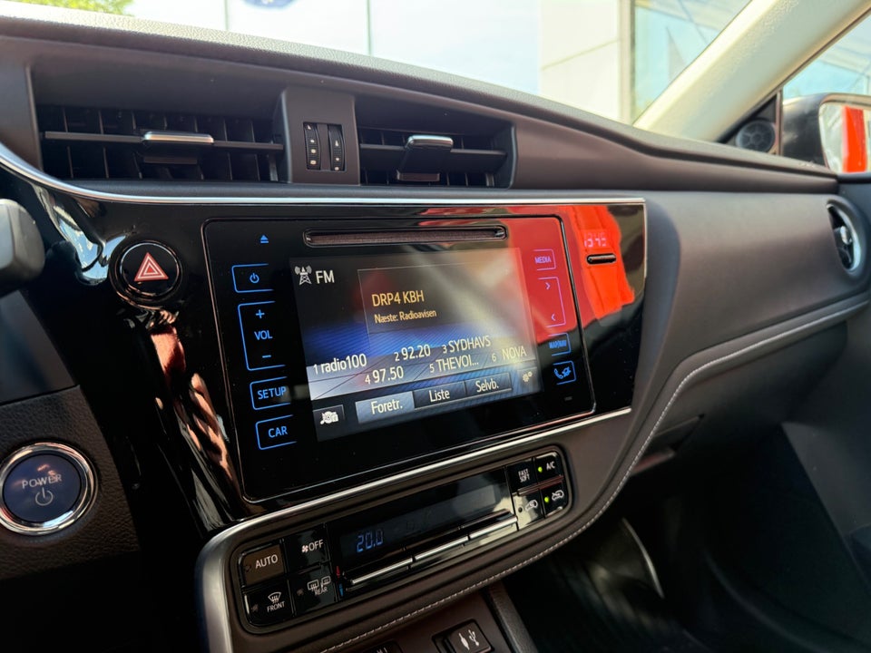 Toyota Auris 1,8 Hybrid H2 Comfort Touring Sports CVT 5d
