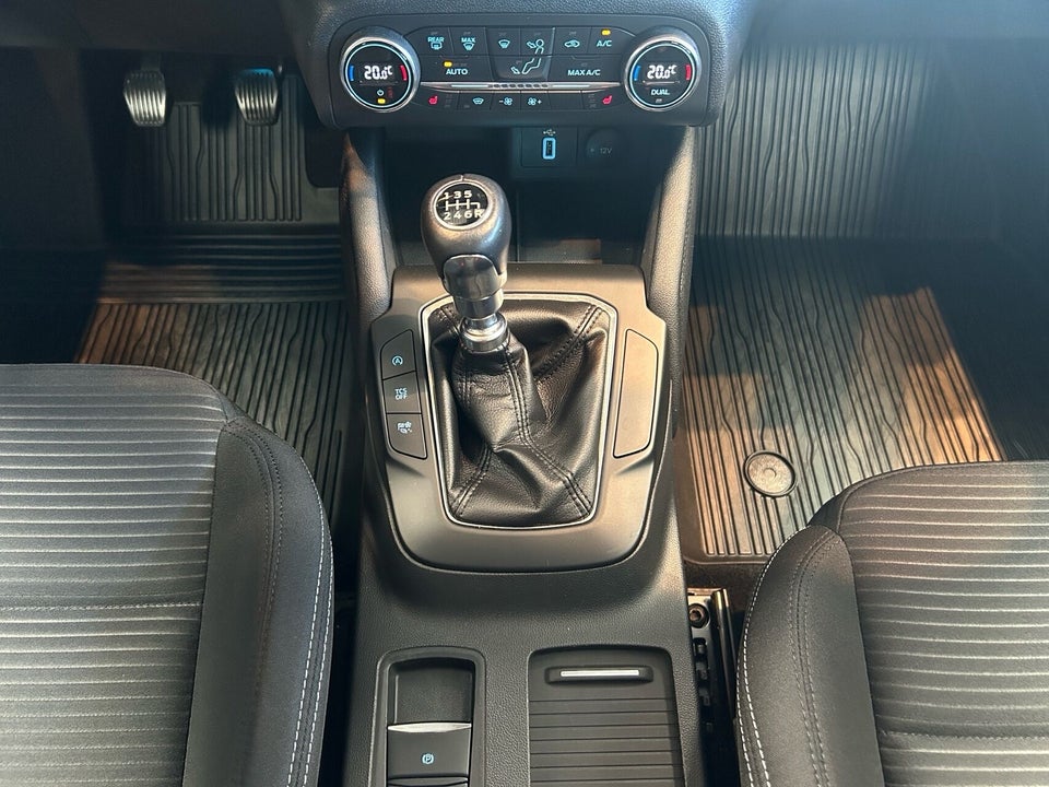 Ford Focus 1,0 EcoBoost Titanium stc. 5d
