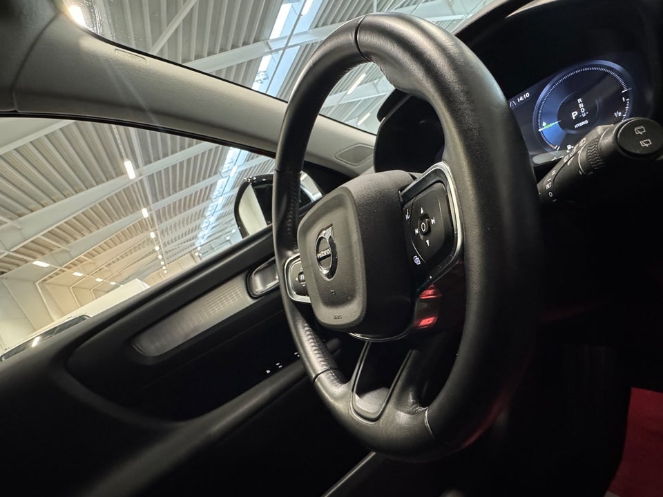 Volvo XC40 1,5 T4 ReCharge R-Design aut. 5d