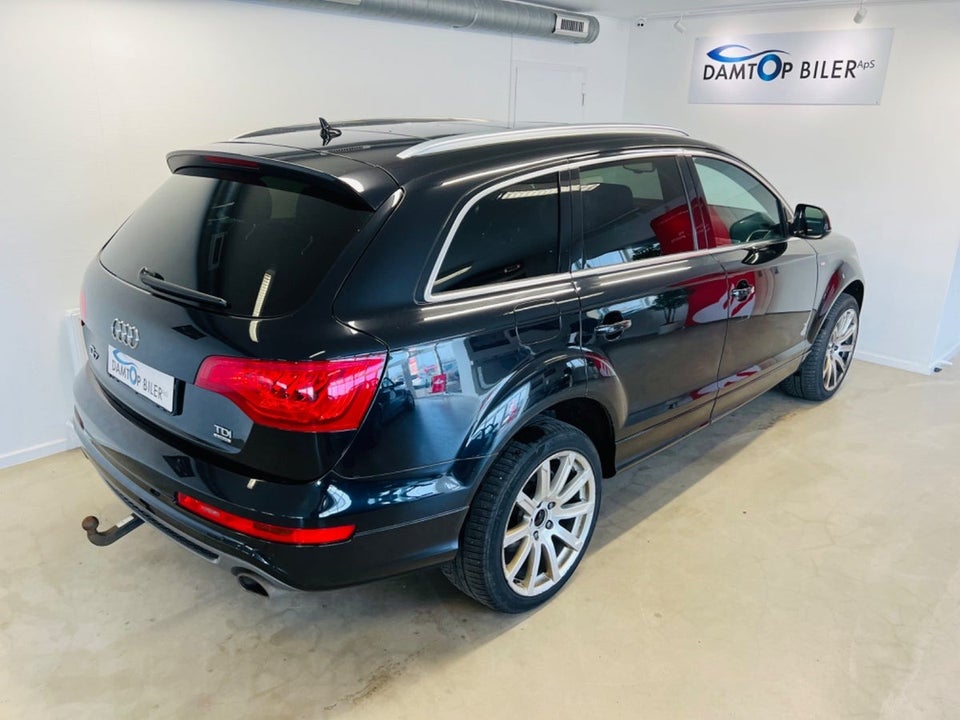 Audi Q7 3,0 TDi 245 S-line quattro Tiptr. 7prs 5d