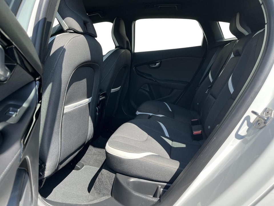 Volvo V40 CC 1,5 T3 152 Dynamic Edition aut. 5d