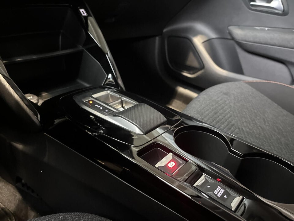 Peugeot e-208 50 Style 5d