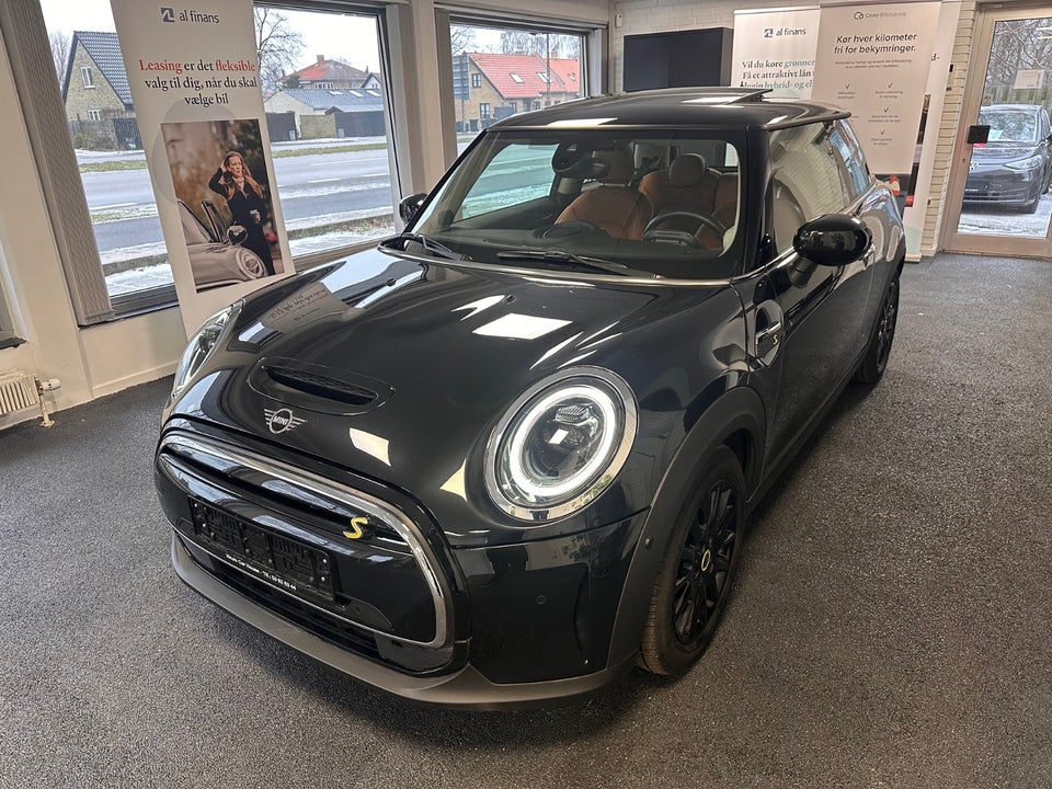 MINI Cooper SE Maximise 3d