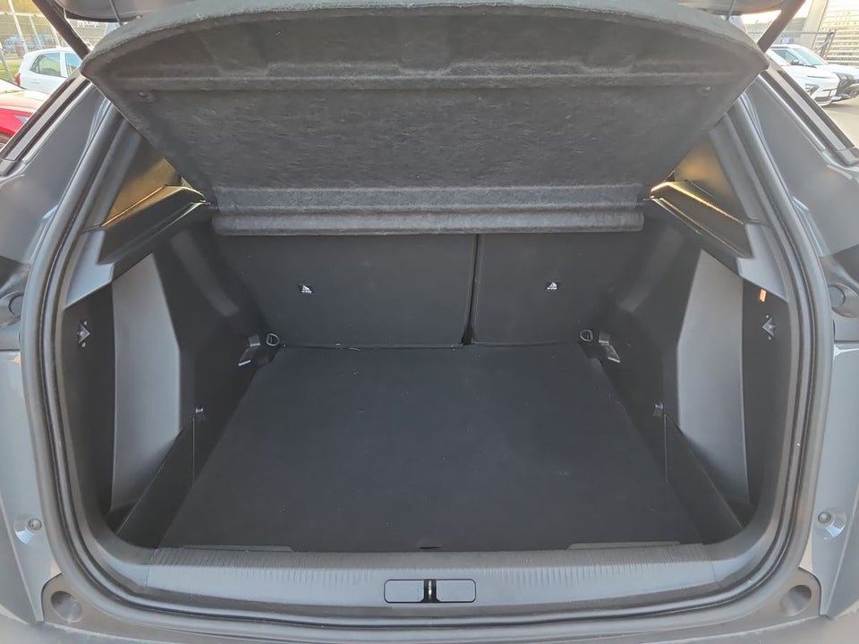 Peugeot 2008 1,2 PureTech 100 Black Limited 5d