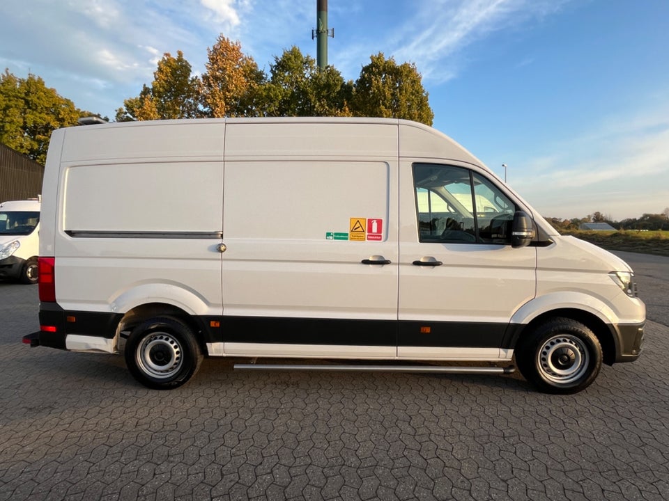 VW Crafter 35 2,0 TDi 140 Kassevogn L3H3 aut.