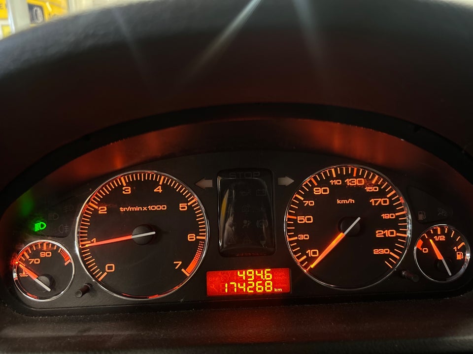 Peugeot 407 1,8 SR 4d