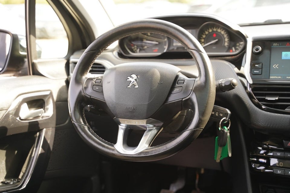 Peugeot 208 1,5 BlueHDi 100 Prestige Sky 5d