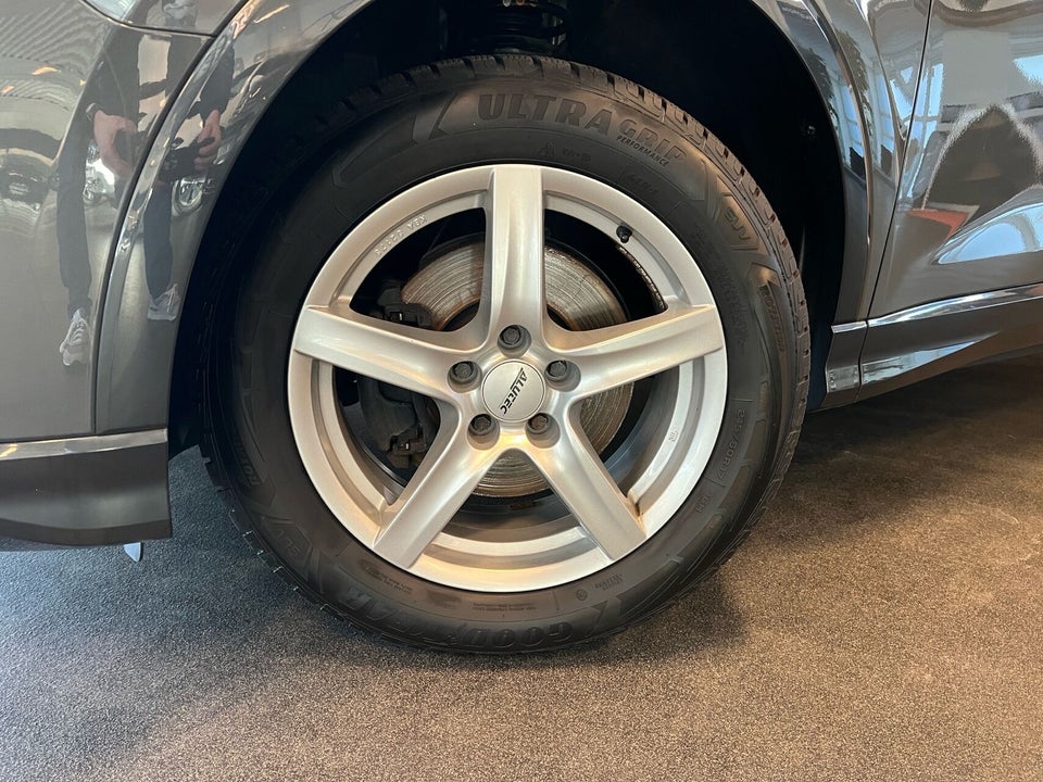 Audi Q3 35 TFSi Advanced Prestige S-tr. 5d