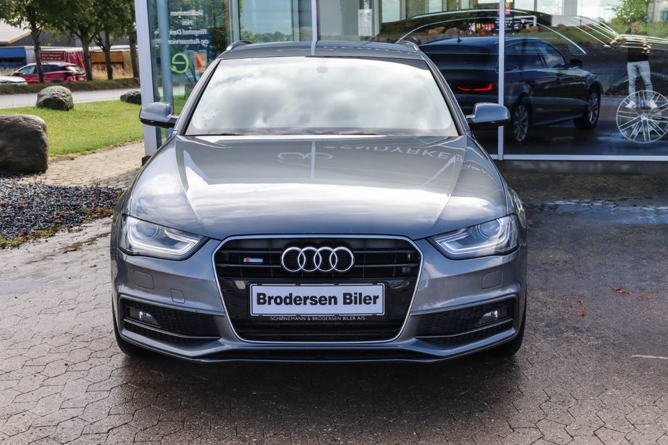 Audi A4 2,0 TDi 150 S-line Avant Multitr. 5d