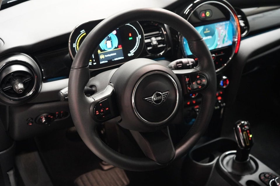 MINI Cooper SE Classic Trim 3d