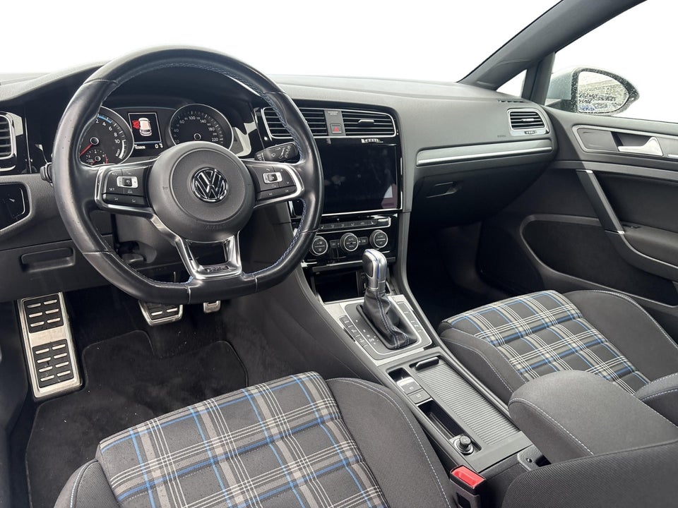 VW Golf VII 1,4 GTE DSG 5d