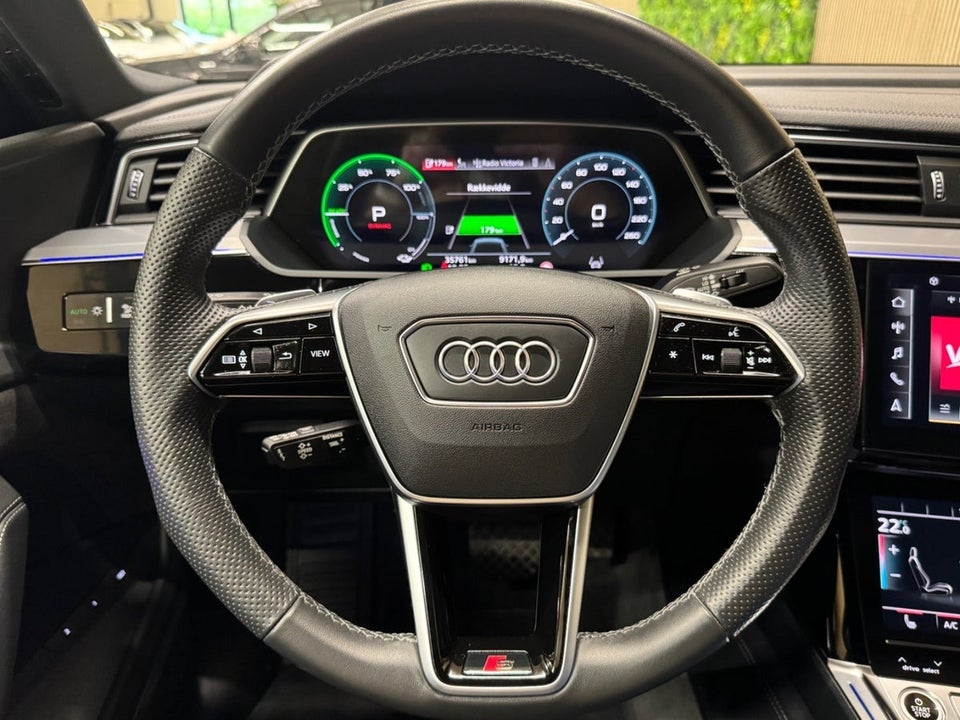 Audi e-tron 55 S-line Sportback quattro 5d
