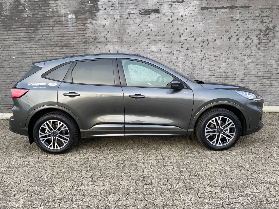 Ford Kuga 2,5 PHEV ST-Line X CVT 5d