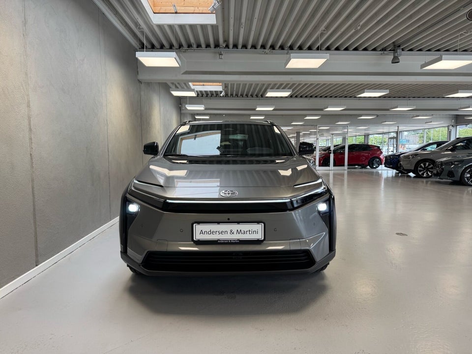 Toyota bZ4X 73 Active Tech 5d