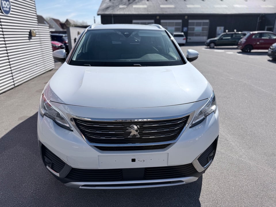 Peugeot 5008 1,5 BlueHDi 130 Allure 7prs 5d