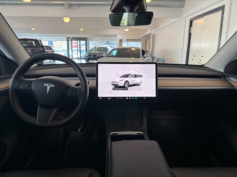 Tesla Model Y Long Range AWD 5d