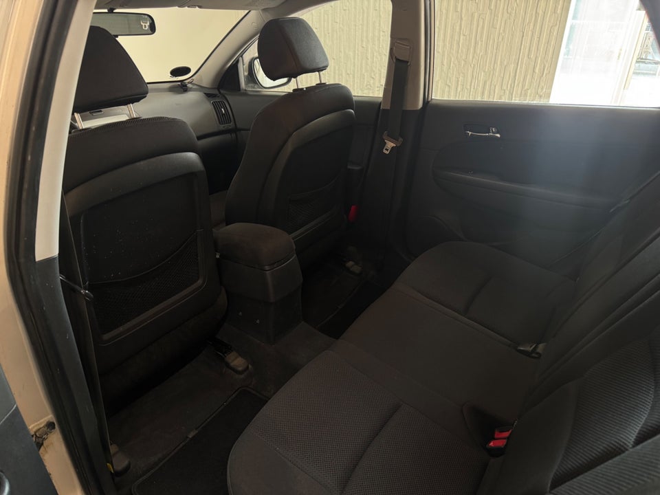 Hyundai i30 1,6 CRDi 115 Classic CW 5d