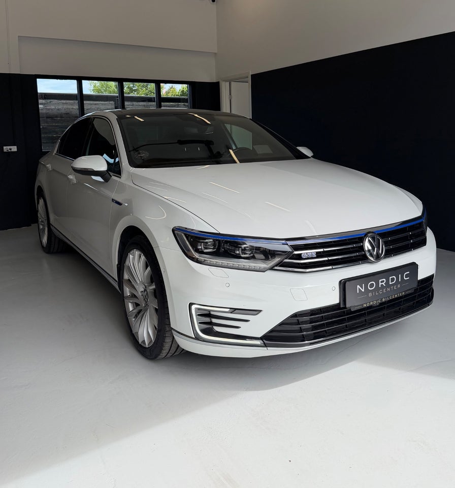 VW Passat 1,4 GTE Highline DSG 4d