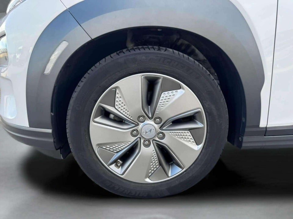 Hyundai Kona 64 EV Advanced 5d