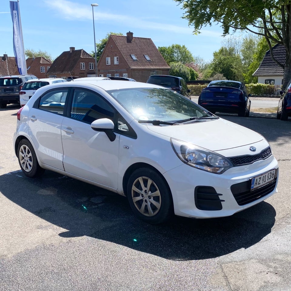 Kia Rio 1,2 CVVT Style+ Limited 5d