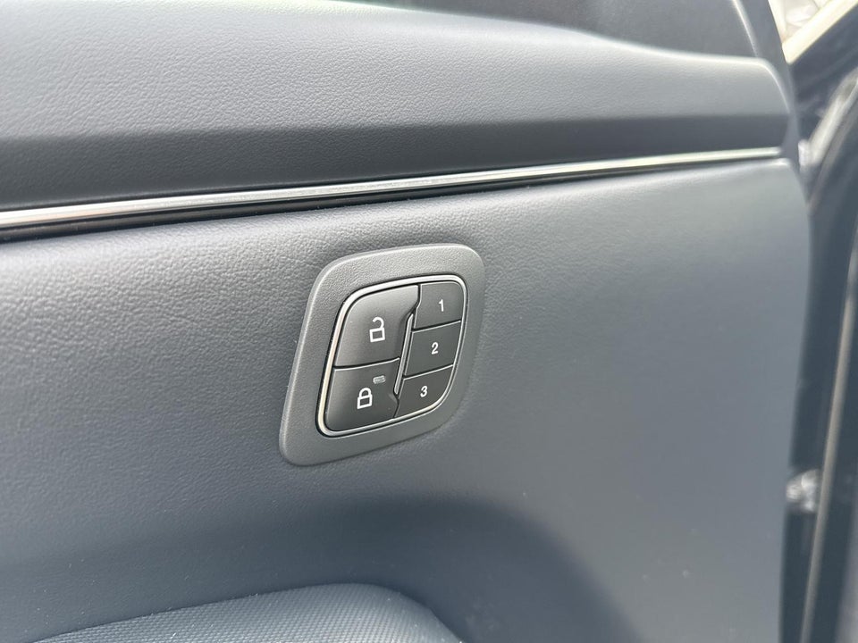 Ford Mustang Mach-E 75 Standard Range 5d